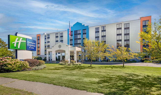 Holiday Inn Express Exterior