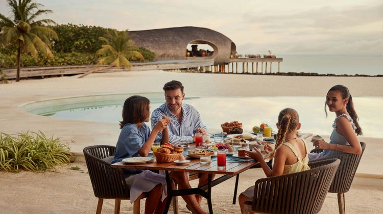 The St. Regis Maldives Vommuli Resort Restaurant