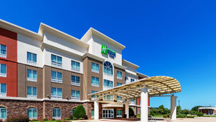 Holiday Inn Express & Suites Bossier cit