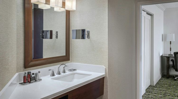 Philadelphia Airport Marriott Room
