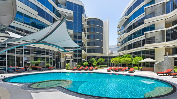 Majestic Arjaan by Rotana Pool