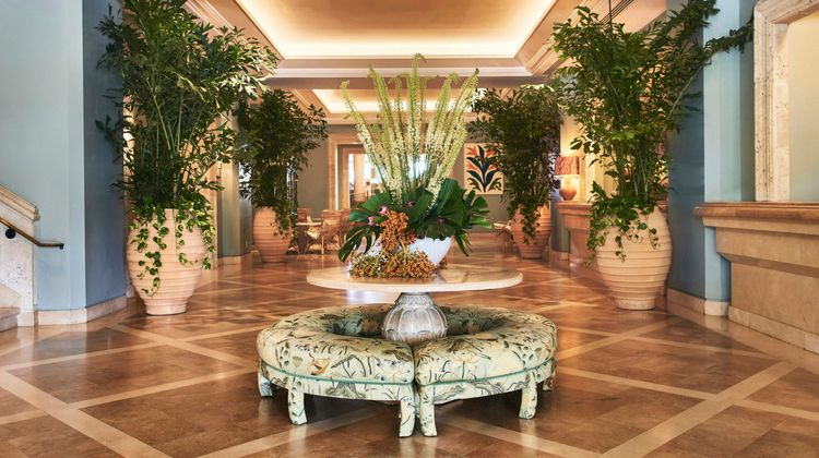 Four Seasons Resort Palm Beach Lobby