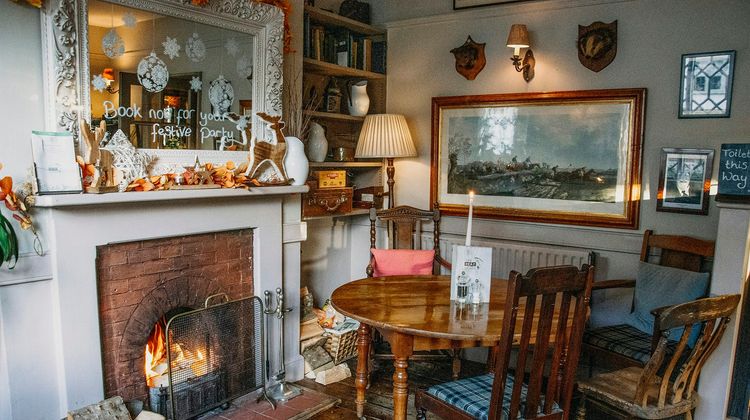 The Peat Spade Inn Lobby