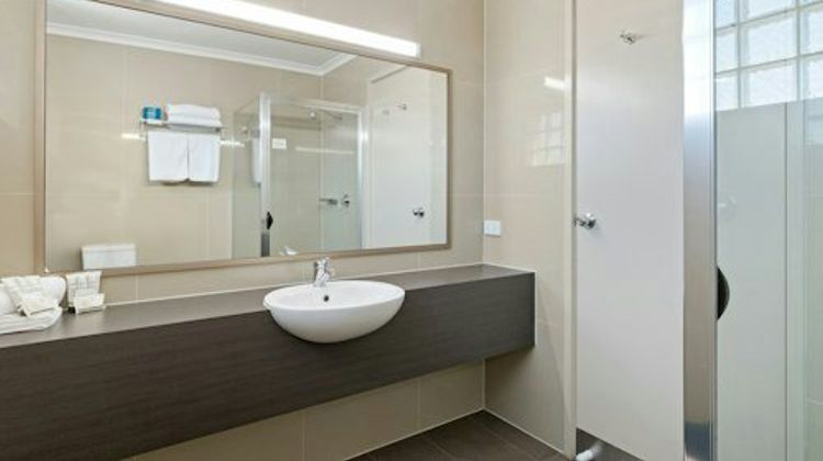 Burke & Wills Motor Inn Suite