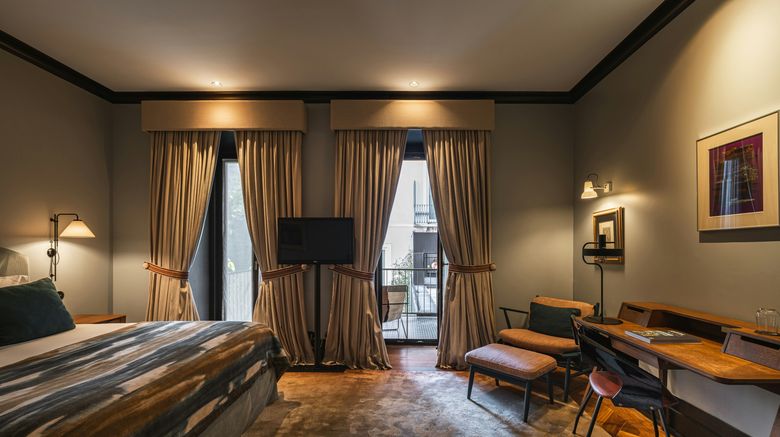 <b>Valverde Hotel Room</b>. Images powered by <a href="https://www.leonardoworldwide.com/" title="Leonardo Worldwide" target="_blank">Leonardo</a>.