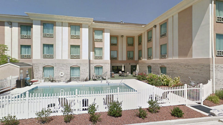 Holiday Inn Express & Suites Pool
