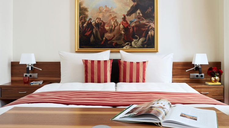 Livinghotel an der Oper Room