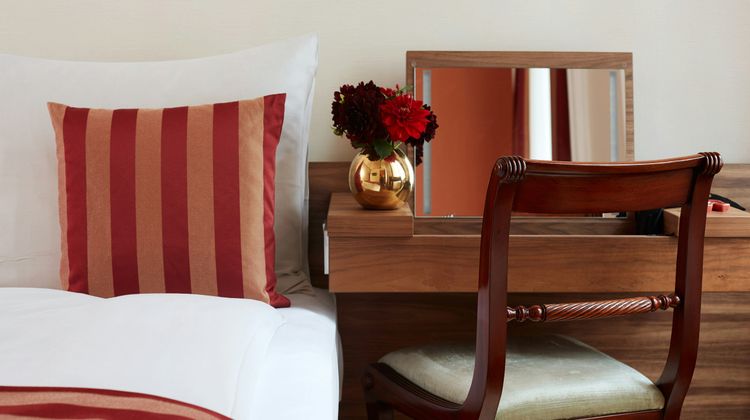 Livinghotel an der Oper Room