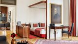 Livinghotel an der Oper Room