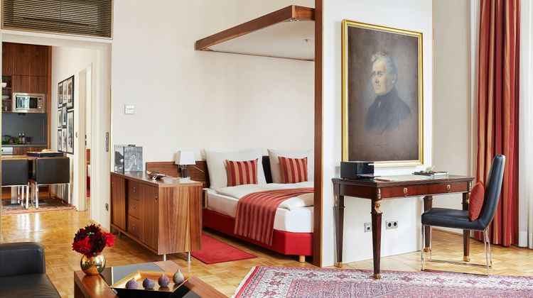 Livinghotel an der Oper Room