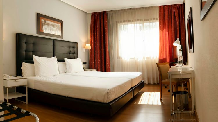 Sercotel Tres Luces Hotel Room