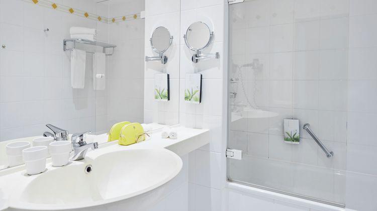 Derag Livinghotel Weissensee Room