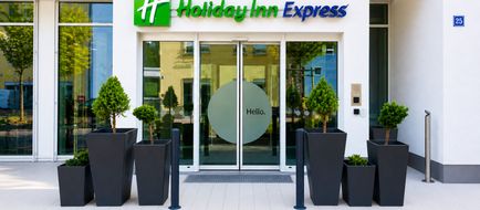 Holiday Inn Express Munich Airport Exterior