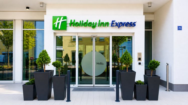 Holiday Inn Express Munich Airport Exterior