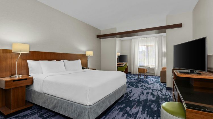 Fairfield Inn & Suites Little Rock Suite