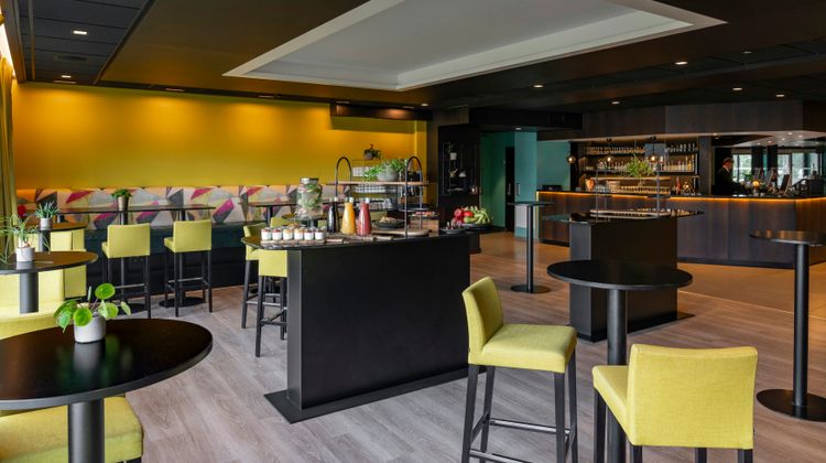 Thon Hotel Bergen Airport Lobby