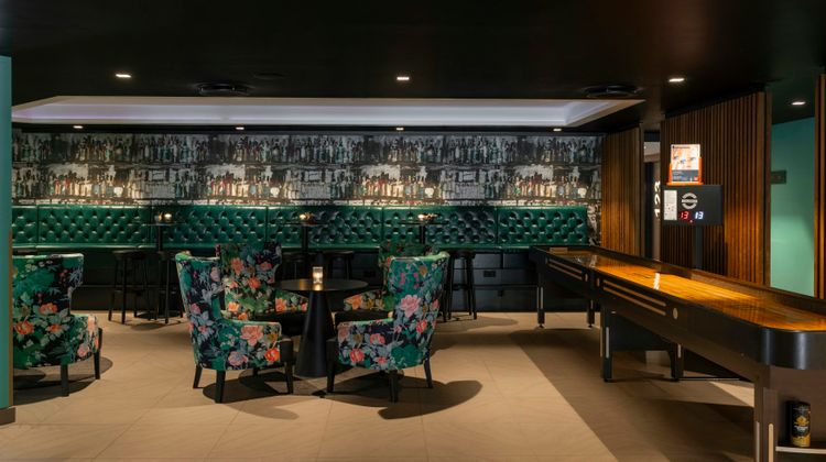 Thon Hotel Bergen Airport Lobby