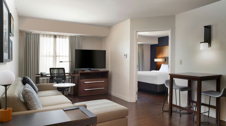 Residence Inn by Marriott Arpt Room
