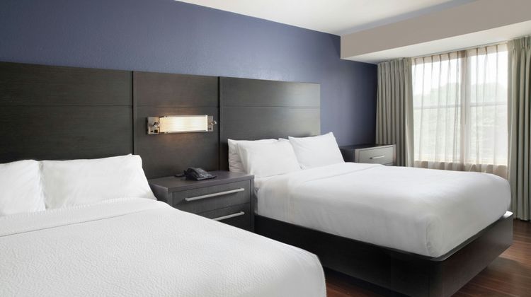 Residence Inn by Marriott Arpt Suite