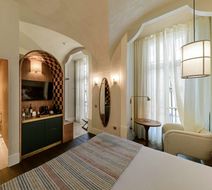 Lisbon Serviced Apartments-Baixa Castelo Room