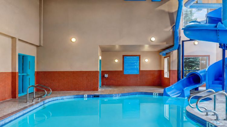 Prairie Crest Hotel Red Deer Pool
