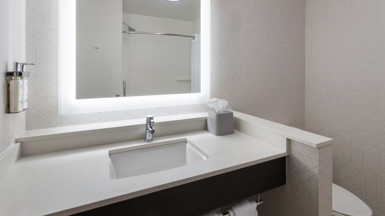 Holiday Inn Express & Suites Johnstown Room