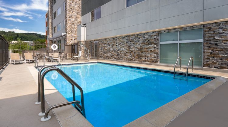 Holiday Inn Express & Suites Johnstown Pool