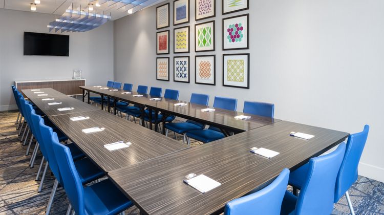 Holiday Inn Express & Suites Johnstown Meeting