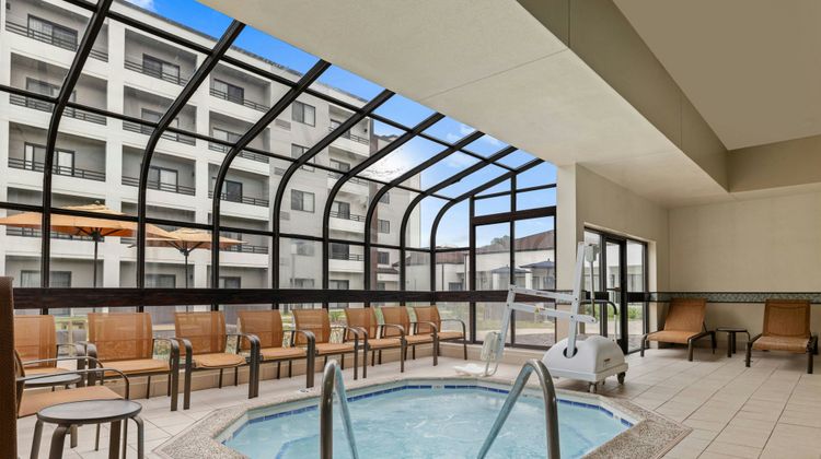 Courtyard by Marriott Chicago O'Hare Pool