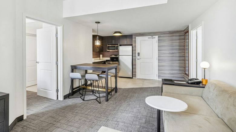 <b>Residence Inn Columbus Downtown Room</b>. Images powered by <a href="https://www.leonardoworldwide.com/" title="Leonardo Worldwide" target="_blank">Leonardo</a>.