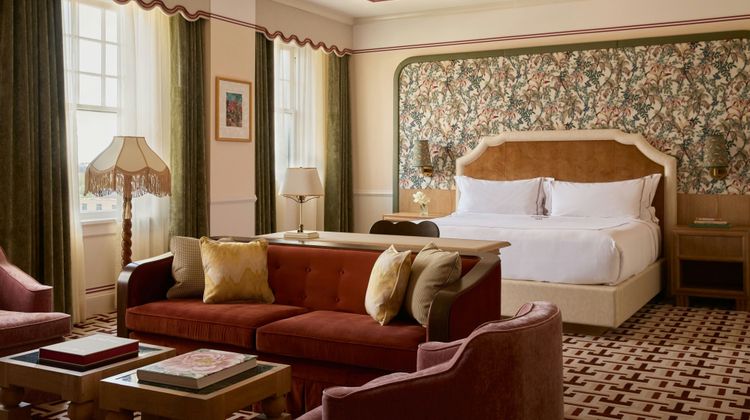 The Stoneleigh, Autograph Collection Suite