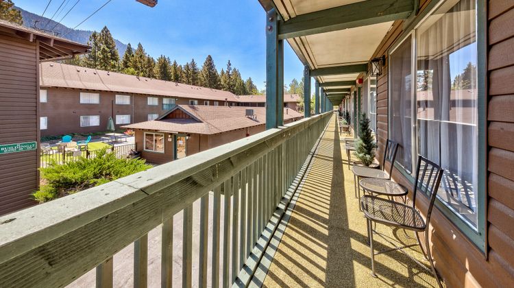 Forest Suites Resort Exterior