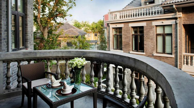The Yihe Mansions Room