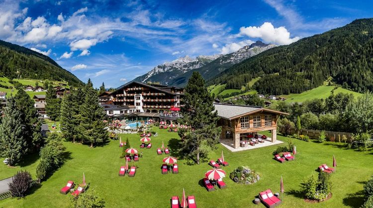 Relais Chateaux Spa Hotel Jagdhof Exterior