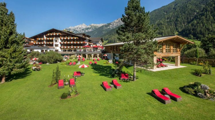 Relais Chateaux Spa Hotel Jagdhof Exterior