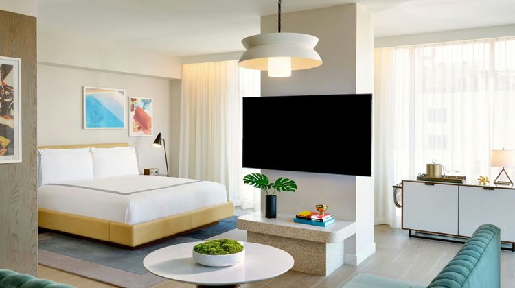 The Hollywood Grande Suite