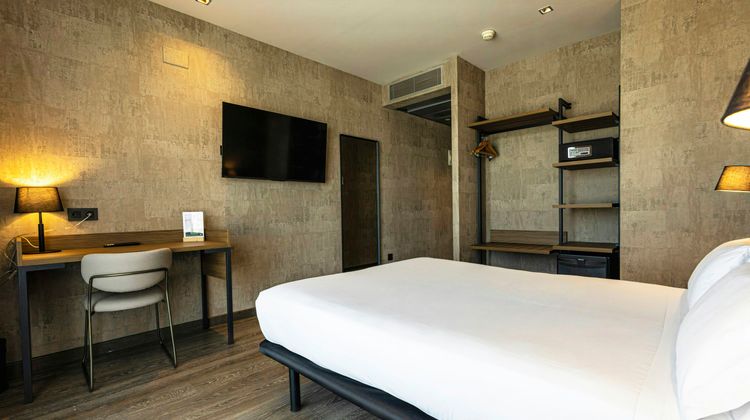 Sercotel Plaza Feria Hotel Room