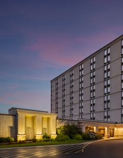 Crowne Plaza Newark Airport