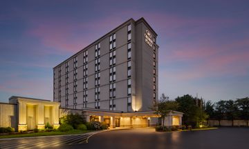 Crowne Plaza Newark Airport
