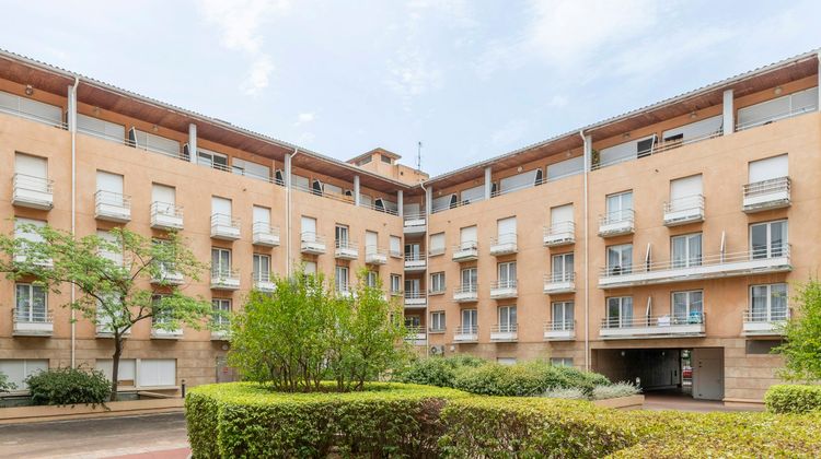 Sejours & Affaires Mirabeau Pool