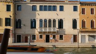 Elizabeth Unique Venice