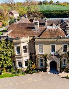 Woodland Manor Hotel