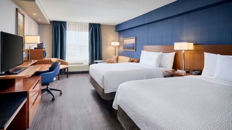 Fairfield Inn & Suites Guelph Suite