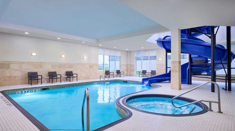 Fairfield Inn & Suites Guelph Pool