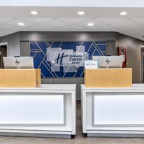 Holiday Inn Express Hotel & Suites