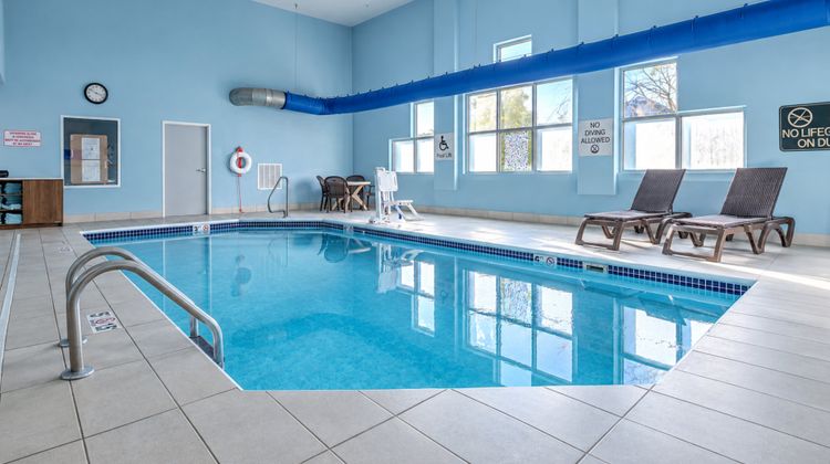 Holiday Inn Express Hotel & Suites Pool