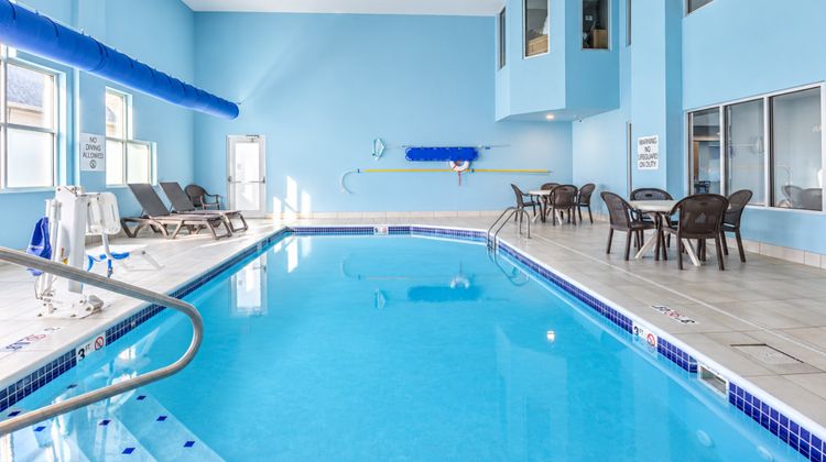 Holiday Inn Express Hotel & Suites Pool