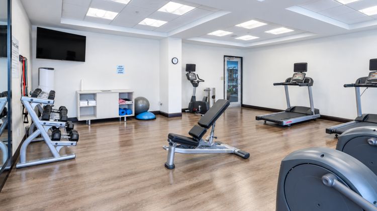 Holiday Inn Express Hotel & Suites Health Club