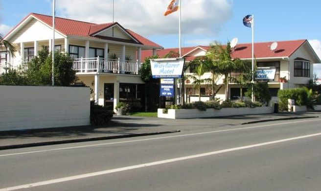 Wayfarer Motel Exterior