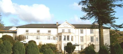 Royal Victoria Hotel Exterior